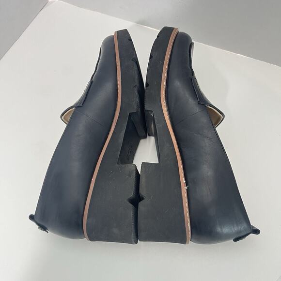 Elegant Black Loafers for Women - Picture 7 of 11